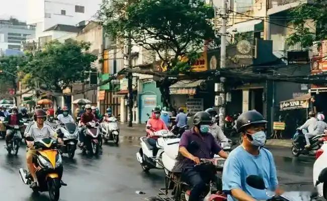 别想多了，越南的直辖市能与中国的直辖市画等号吗？
邱 林
对越南稍有印象的人，记忆可能还停留在越南“四大直辖市”的时代，这就是河内、胡志明、海防、岘港四个城市。很多人可能会迷惑，怎么突然之间，越南的直辖市增至9个。更有意思的是，国内有人拿越南的直辖市与中国的直辖市来类比，只能说是稍微 ​