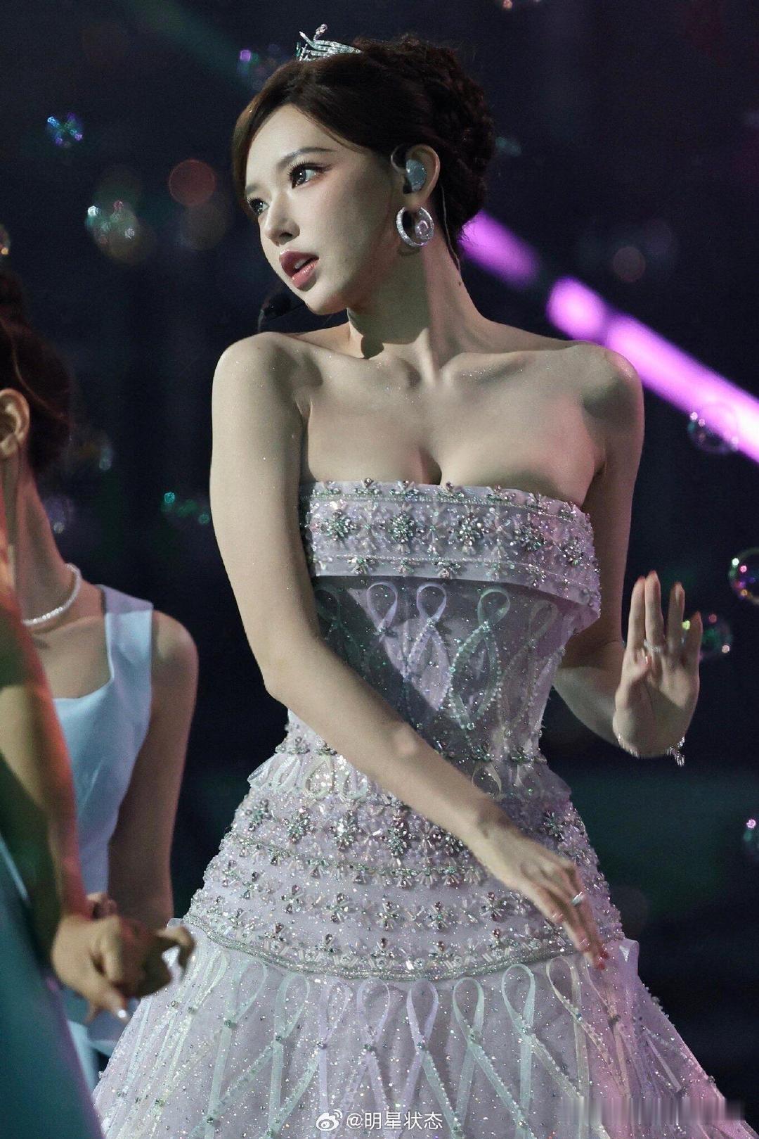 90后女星｜程潇