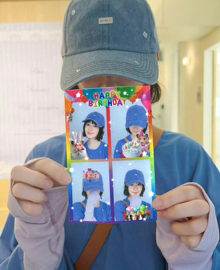 赵丽颖迎来39岁生日，这身私服随拍简单舒服！

这组生日随拍和以往精致大片差别很大，赵丽颖一身休闲穿搭出镜，浅蓝色上衣搭配深色长裤，头上戴着牛仔棒球帽，墨镜直接架在帽檐上，整体没有隆重妆造，但是真的好适合她，一点也不像快奔40的，特别减龄！

不少人留意到，今年她已经放慢拍戏节奏，剧集库存已经清空，