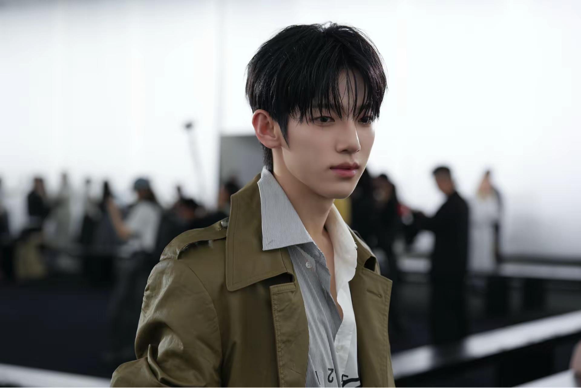 朴时宇 inuff拍摄。米兰时装周秀场朴时宇 parksiwoo 845