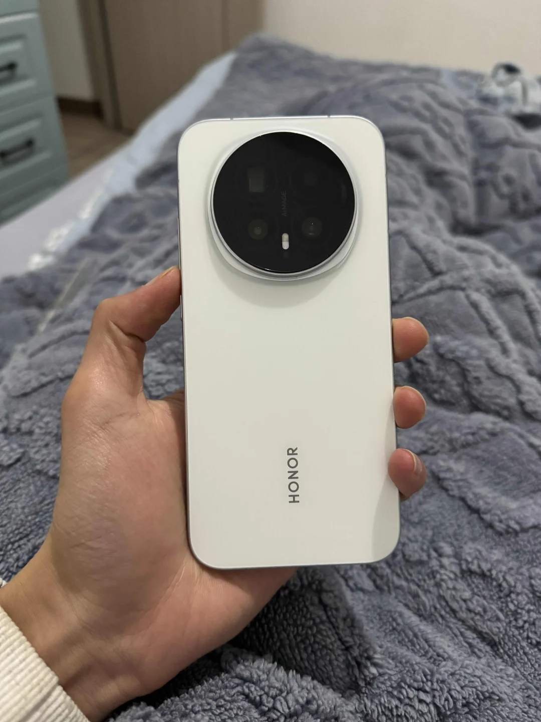 为什么用iPhone的人从来不用荣耀手机？ 答案现在终于清楚了， 大家...