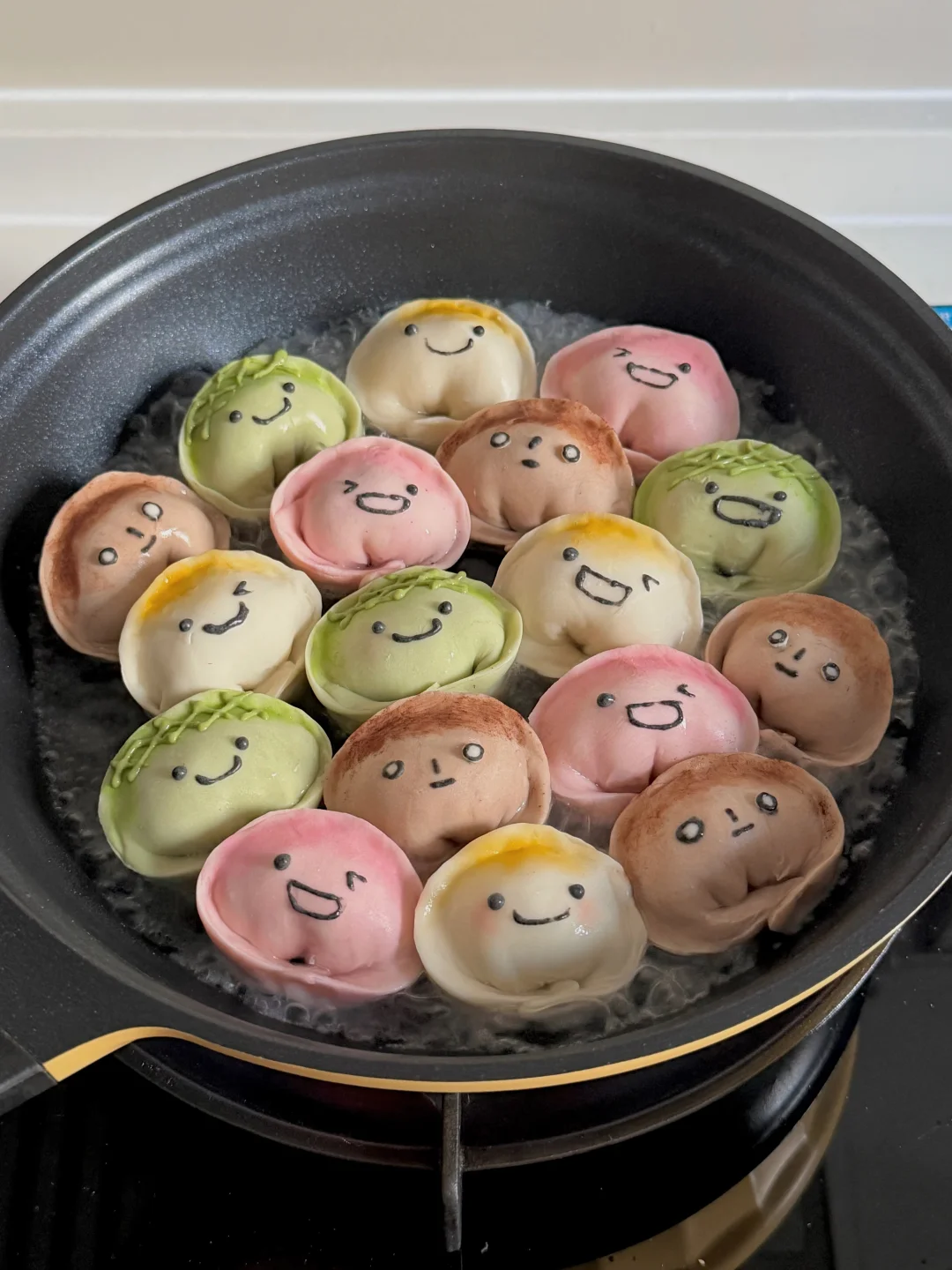 o⊥o烤焦面包煎饺🥟～