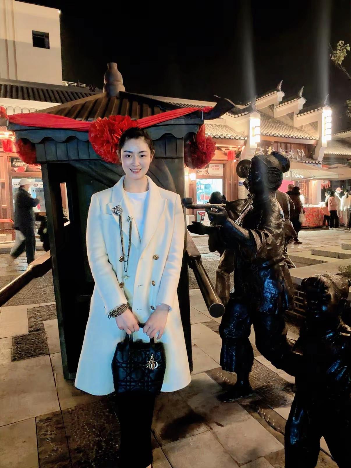 有这样的女朋友你打算几点回家？