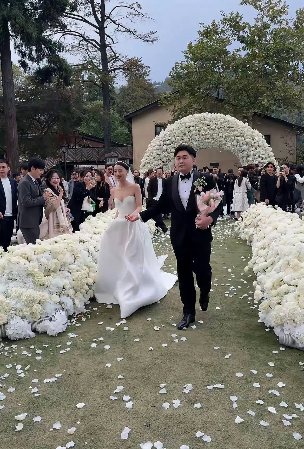 “换房子不是换老公”后，张百乔小雪再陷婚变传闻