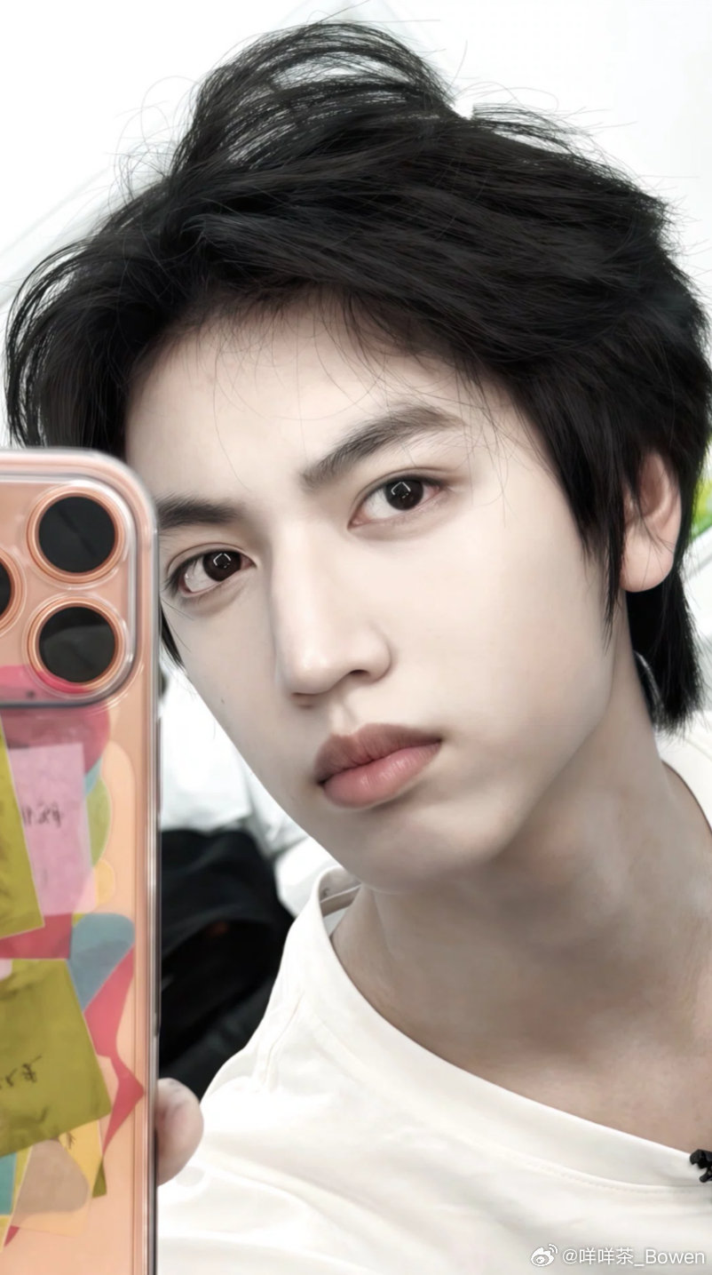 #张桂源[超话]# 💛#张桂源 四代第一主舞#💛#张桂源 四代全领域TOP#

当我坐在场馆里单单望向你的时候 我的眼中只有你 也只认识你

​
