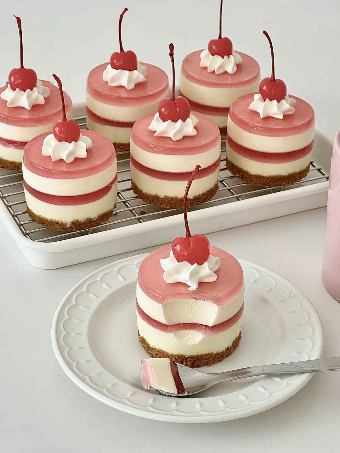 新年小甜品🧨草莓冻芝士蛋糕🍓免烤箱