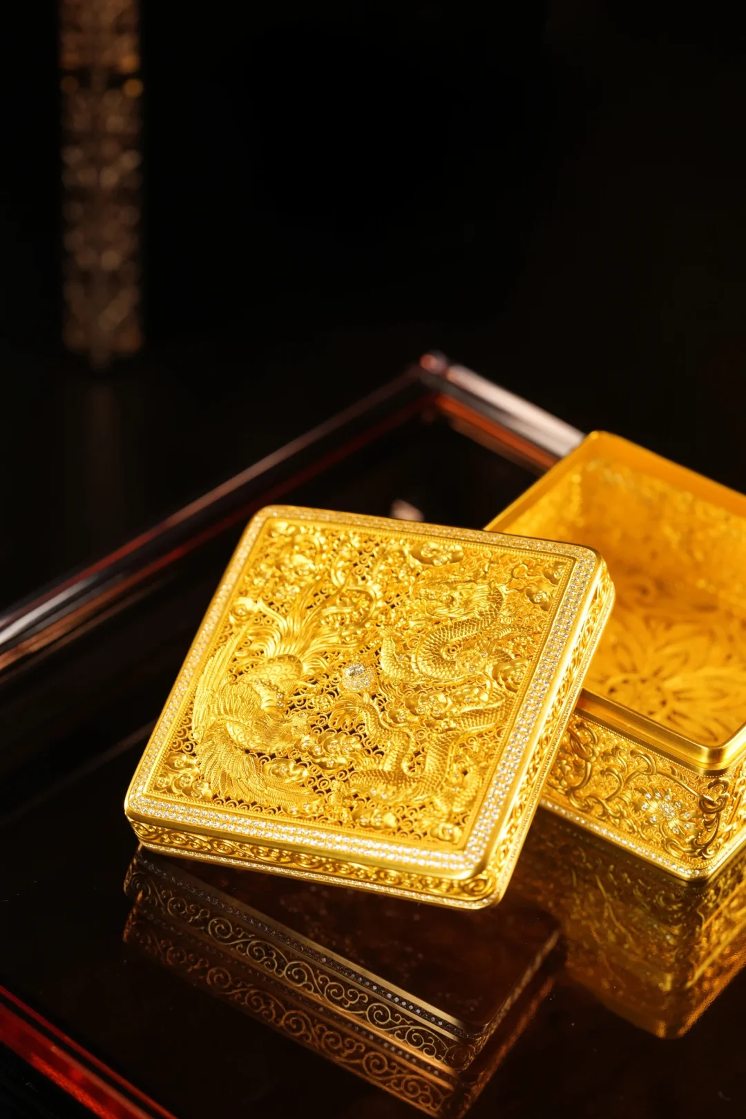 龙盘凤踞 万象同辉