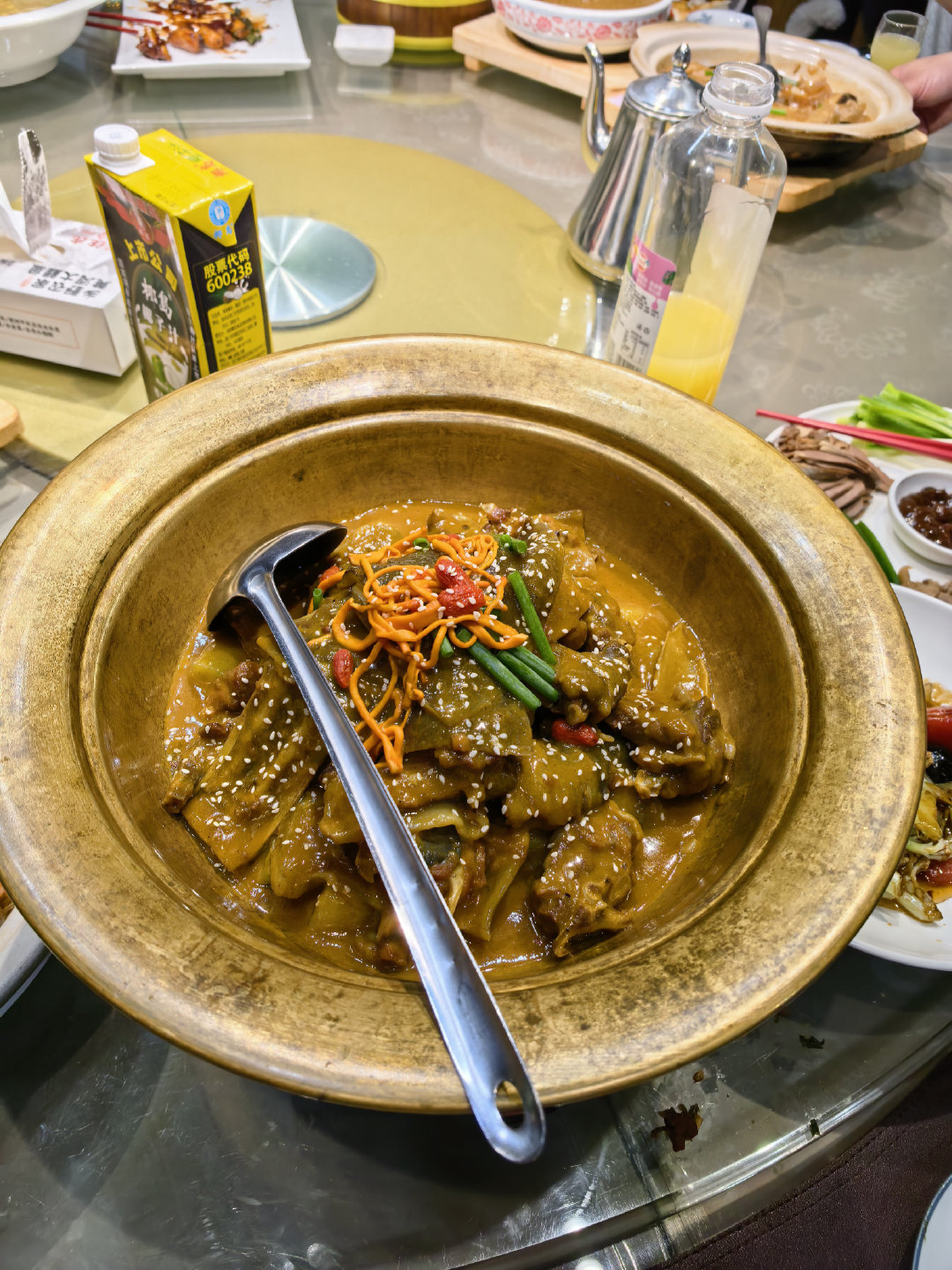 寻晚同仔仔食升学宴，夹送俾我，好感动 ​