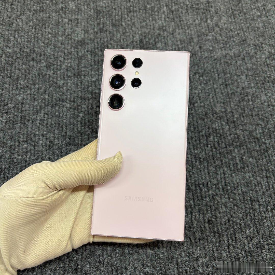 三星S23Ultra 粉色12+256G 国行全网通
​
​外观98新 换过后盖 屏幕轻微烧屏 特价2299 ​