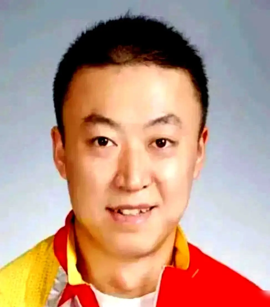 王楚钦、林诗栋直接退赛了，北京大满贯还没开打先少俩主力。双打也跟着全撤，莎头组合这回连签都白抽了。
女单签倒是不含糊，王曼昱上半区全是硬茬，张本美和、早田希娜、申裕斌挤一块，首轮先碰美国那位。孙颖莎下半区，首轮打中国台北的叶伊恬，前几轮看着稳。
男单更有意思，梁靖崑、林高远、薛飞、温瑞博全塞进一