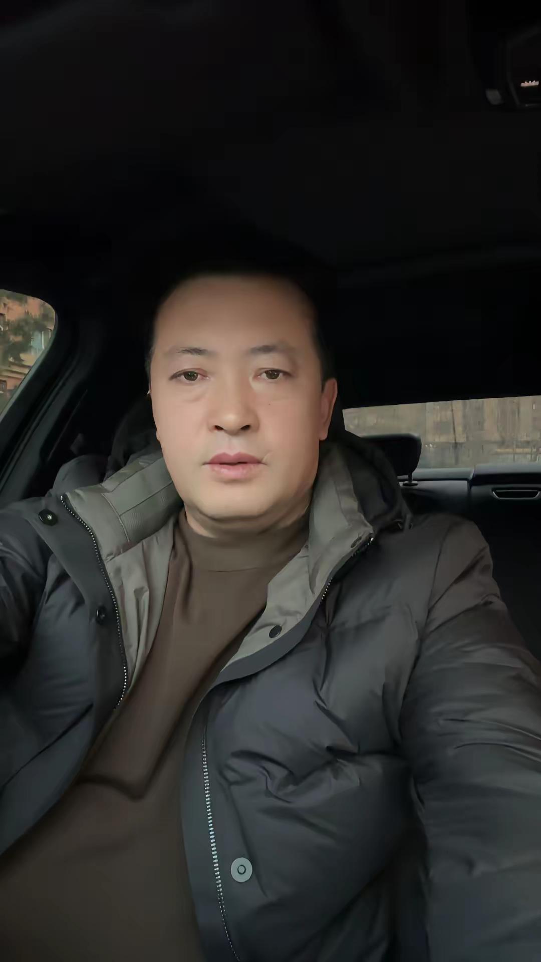 <p>情感共鸣 <!--{img:0}--></p><img src=...