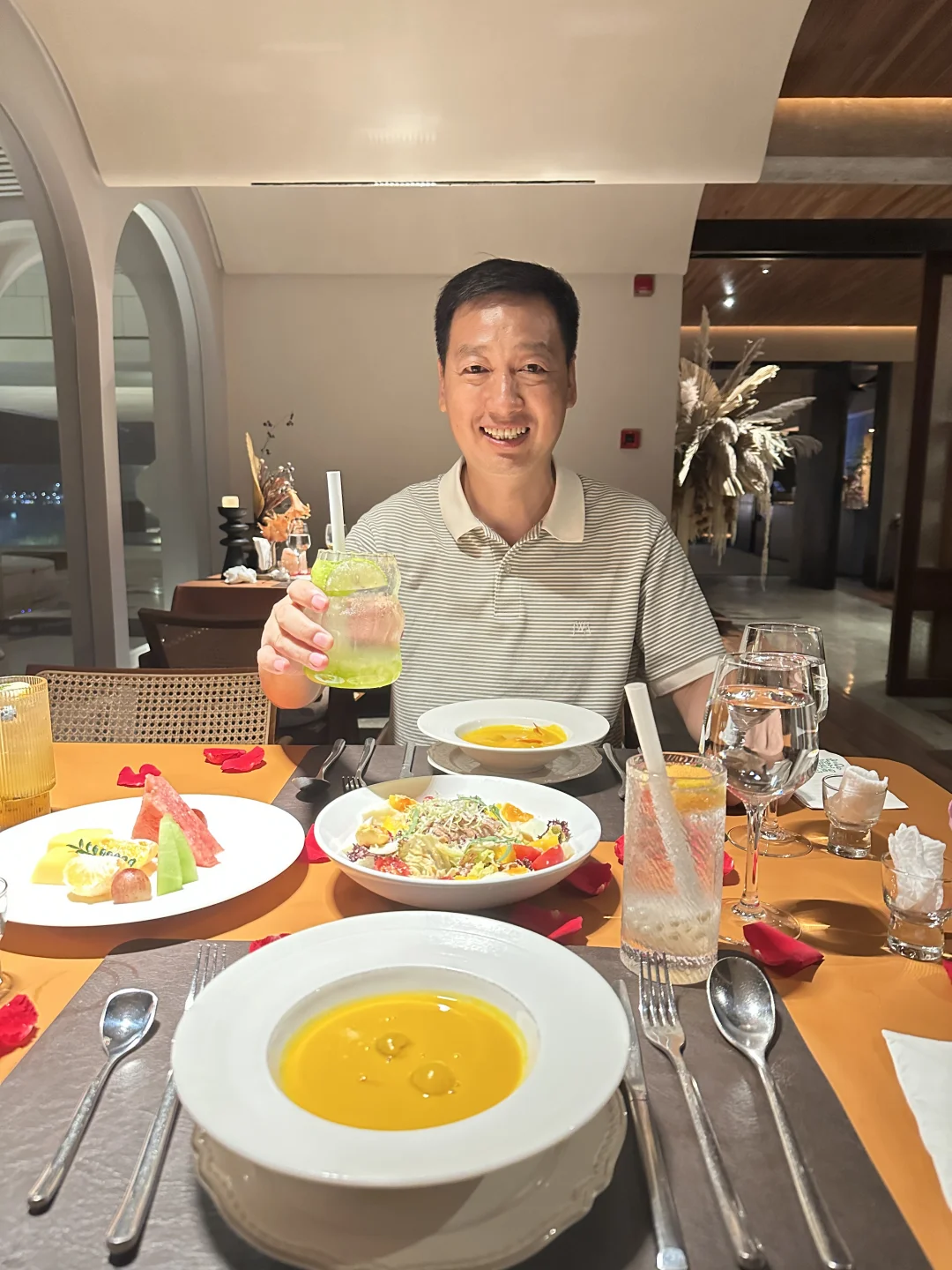 郑州很多牛排老店困境：好吃却留不住客