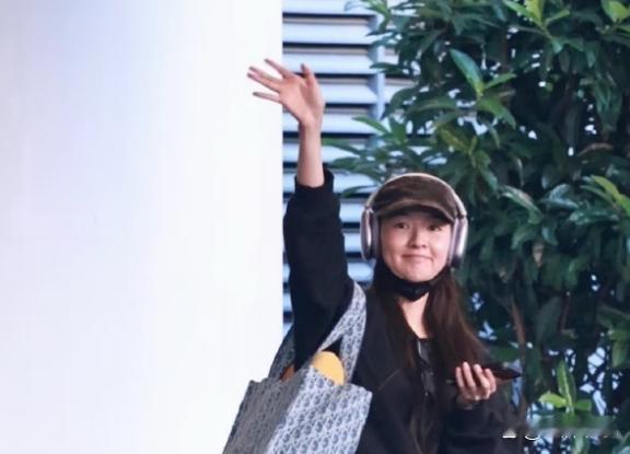 王玉雯素颜路透
你们觉得如何 ​