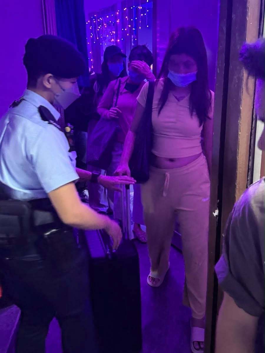 香港警方扫黄，被捕人士年龄从20岁-86岁。 ​​​​