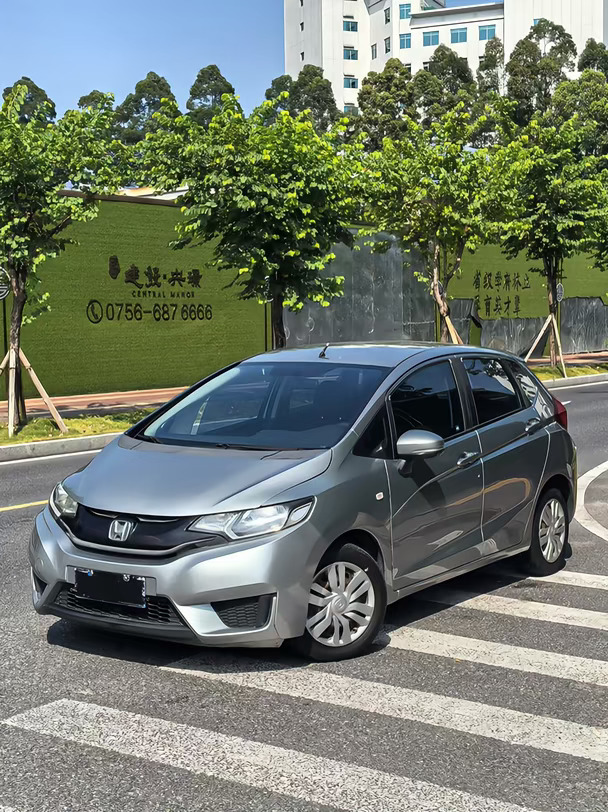 本田飞度，2016年6月上牌，省油1.5排量代步神车，车况精品，安全行驶17万公里，强险到明年6月，全保到明年3月为您护航！
	
#珠海二手车评估 #个人自用车 #珠海二手车 #家用代步车 #飞度 #飞度二手车 #二手飞度 #值得入手的车 #几万块的车 #城市小钢炮
