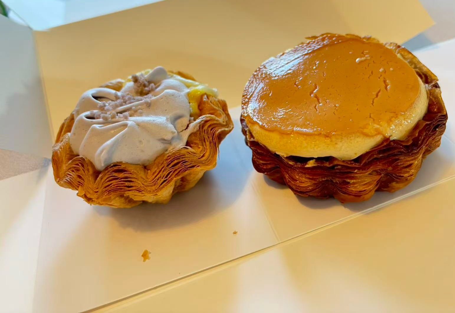 超级酥脆的蛋挞，国内的东西就是好吃。晚安玛卡巴卡[开学季] ​