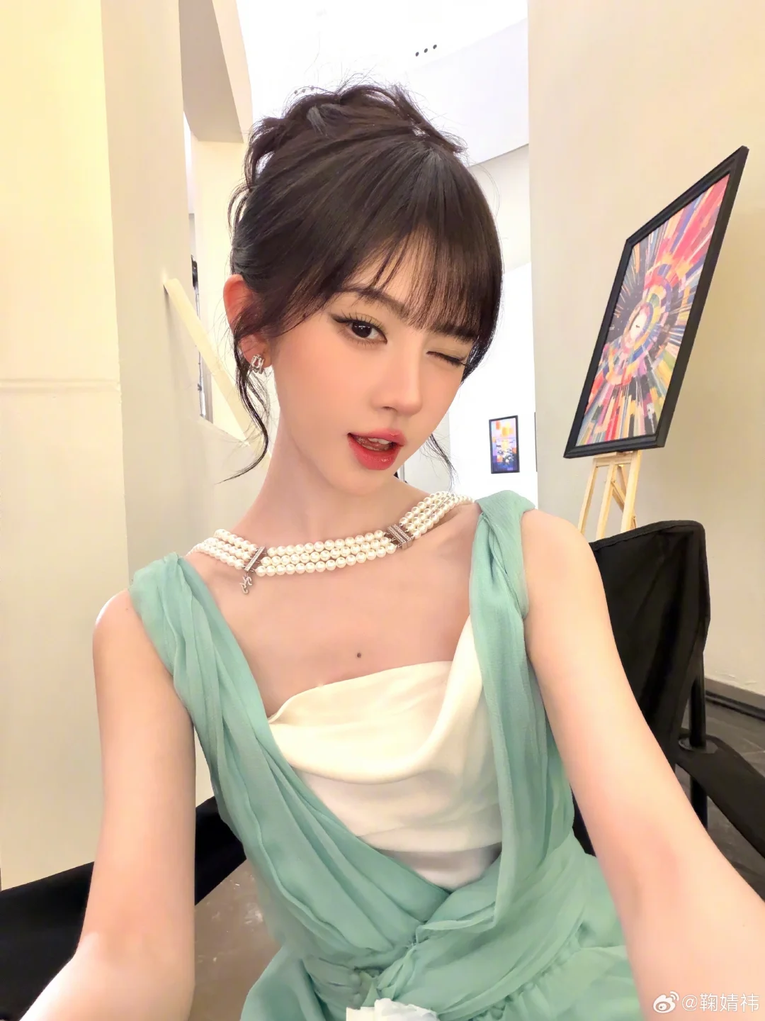 鞠婧祎｜捕获一枚wink小美人😉