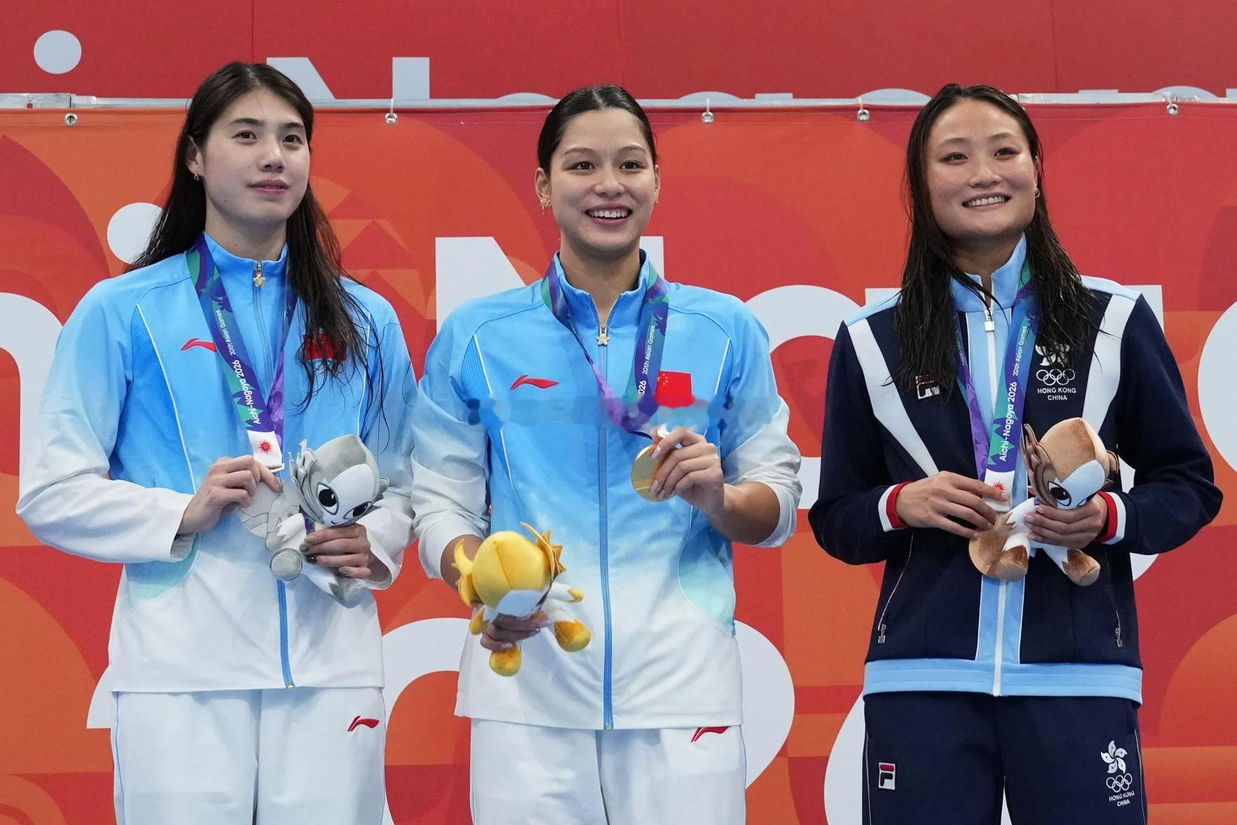 📣爱知·名古屋亚运会游泳项目第4比赛日 | 中国获得6金🥇3银🥈

🏊🏻北京时间2026年9月23日，爱知·名古屋亚运会游泳项目结束第4比赛日⬇️

📊 女子100米蝶泳
🔷小组赛
张雨霏 57秒31 第1
余依婷 58秒38 第3  ✅均晋级
🔷决赛🏅 
余依婷 56秒41 第1 获得金牌🥇
张雨霏 56秒44 第2  ​