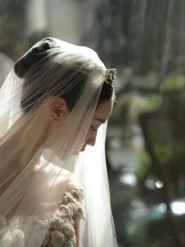 #刘花英婚纱照##刘花英举行婚礼# 刘花英举行婚礼 ​