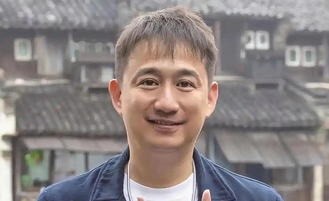 54岁黄磊“清仓”文艺男神人设，走上张国立的“老路”，这回可算打了一场翻身仗 ​