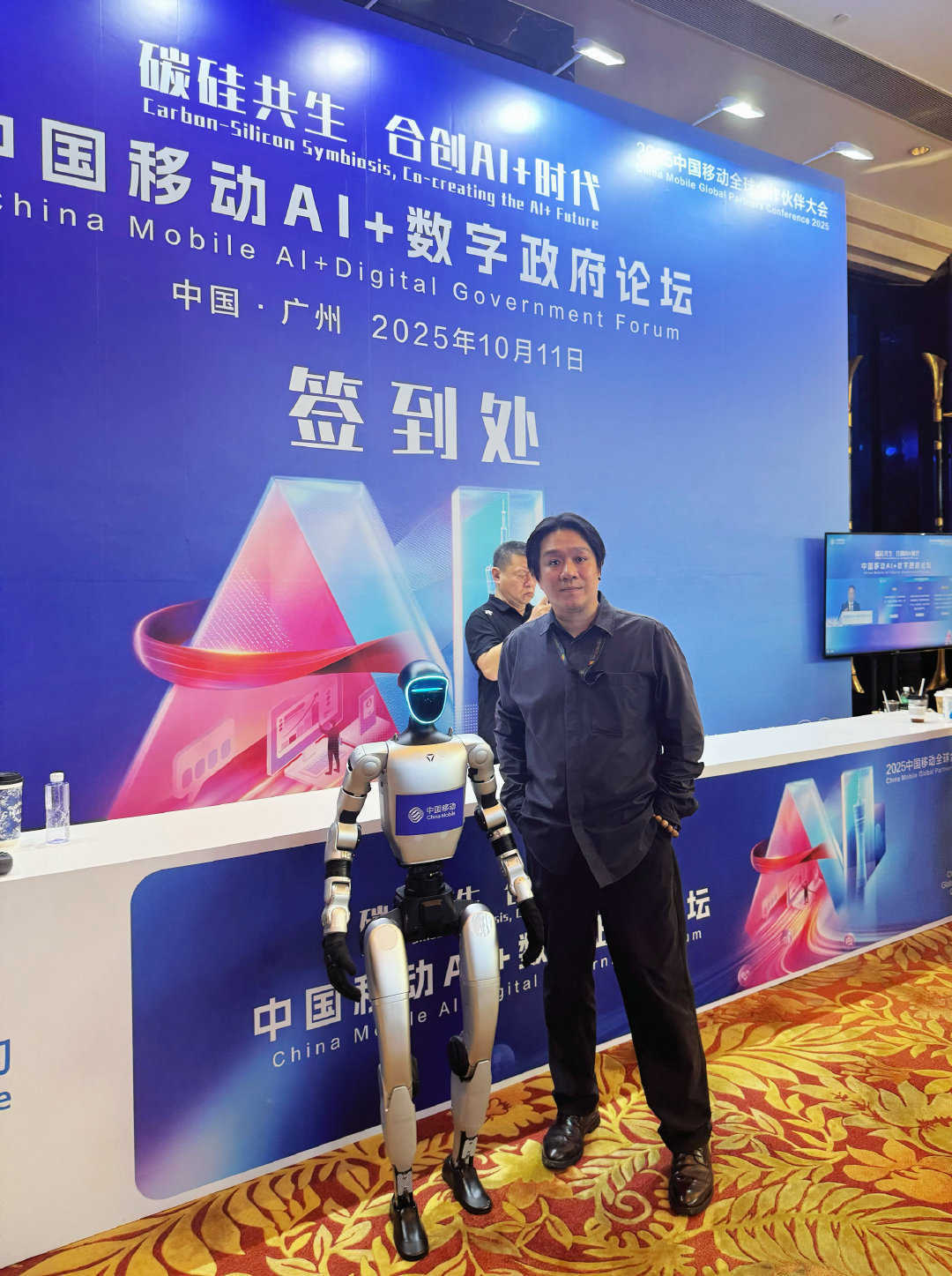 我对宇树科技人形机器人🤖一直不看好，也一直认为不应该让他可以A股上市，觉得这样风险不小。其上市后也果然一地鸡毛，高位进去的投资者真是不易。这还是这么小的流通量盘子，实在是没有任何支撑力。实在没有核心硬实力，离autonomous没有一点努力方向🧭#刘骏咨询##刘骏战略##刘骏##刘骏[超话]# ​