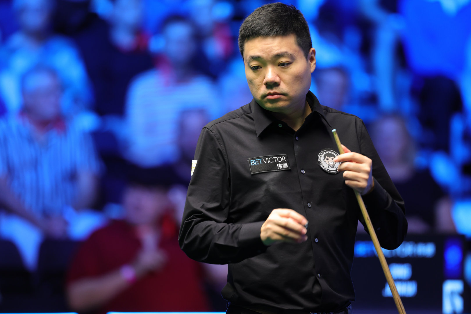 BetVictor#2026斯诺克英格兰公开赛# 半决赛

首局丁俊晖打出单杆98分先下一城，第二局阿里·卡特打出单杆90分扳平比分，第三局丁俊晖打出单杆65分再胜一局，第四局卡特抓住机会再次将比分扳平

半场战罢，双方战成2-2平

#斯诺克[超话]# ​