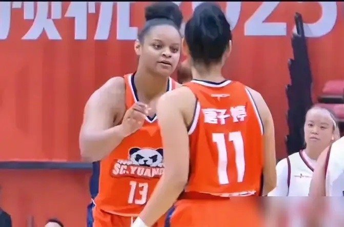 四川女篮太厉害了，。 WCBA居然打到四川县城了，上周四川远达美乐女篮...