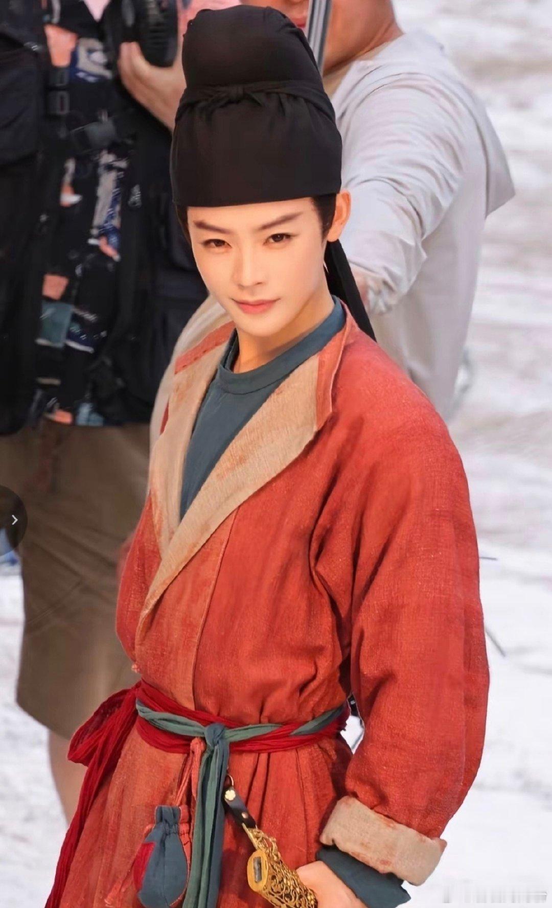 #陈丽君[超话]##原著作者期待陈丽君版祝缨# 
演员与角色高度契合，陈丽君的少年英气，完美适配祝缨的朝堂风骨[鲜花] ​
