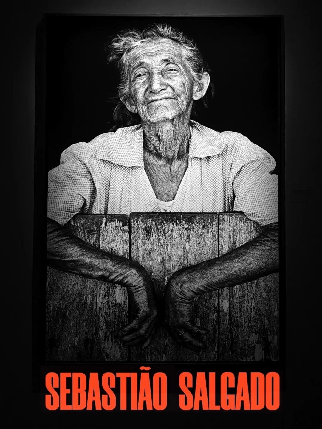 拍摄黑暗，是为了光明｜伟大的萨尔加多