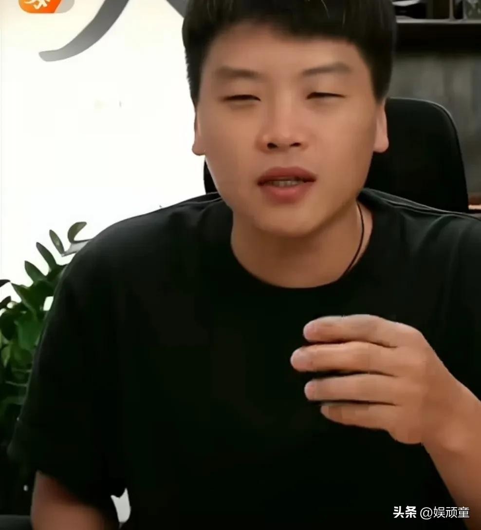 樊振东输给户上隼辅后，点评他的人很多，但郝帅是唯一一个，说到点子上的人！他表示:杜塞尔多夫俱乐部，请樊振东过来，并不只是为了拿冠军，更看重商业收益。事实确实如此，商业收益已经创下历史，其实樊振东的巨大价值早就已经实现了。
再说了，天下哪有不输球的球员？百密一疏，世界上根本没有永不失手的将军！现在全世