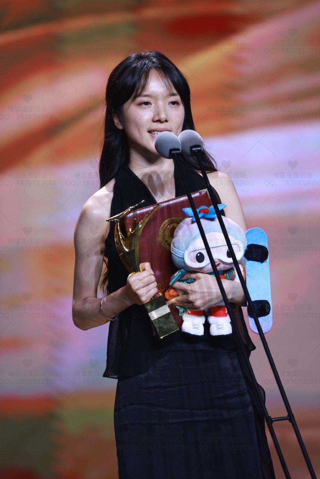 💚 李思潼 何洁 陈德容 邓萃雯 蓝羽 谢映玲 梁静长春电影节闭幕式 ​