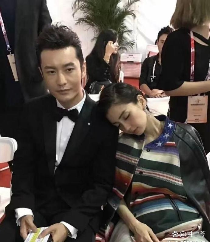 这‍‍是b⁠‍‍aby怀孕时﻿拍的‎‌照，当时夫妻‏‎‎俩一起露面参﻿‌加活动，场面还‍挺温馨的。 ​