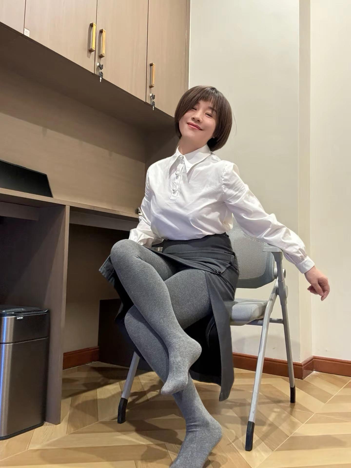 <p>纯欲天花板 随拍 <!--{img:0}--><!--{img...