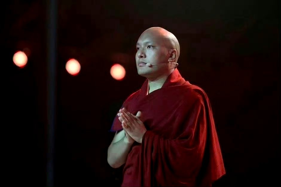 大宝法王超话  什么叫「正知」？就是随时觉知你身、口、意的任何状态，现...