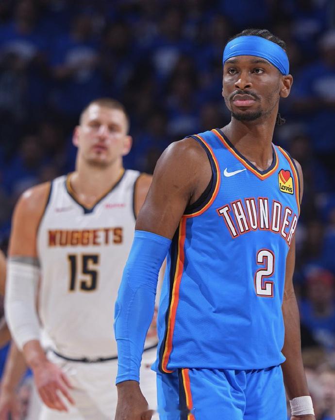 NBA官方发布常规赛最后一期的MVP榜单，亚历山大位列第一，约基奇第二...