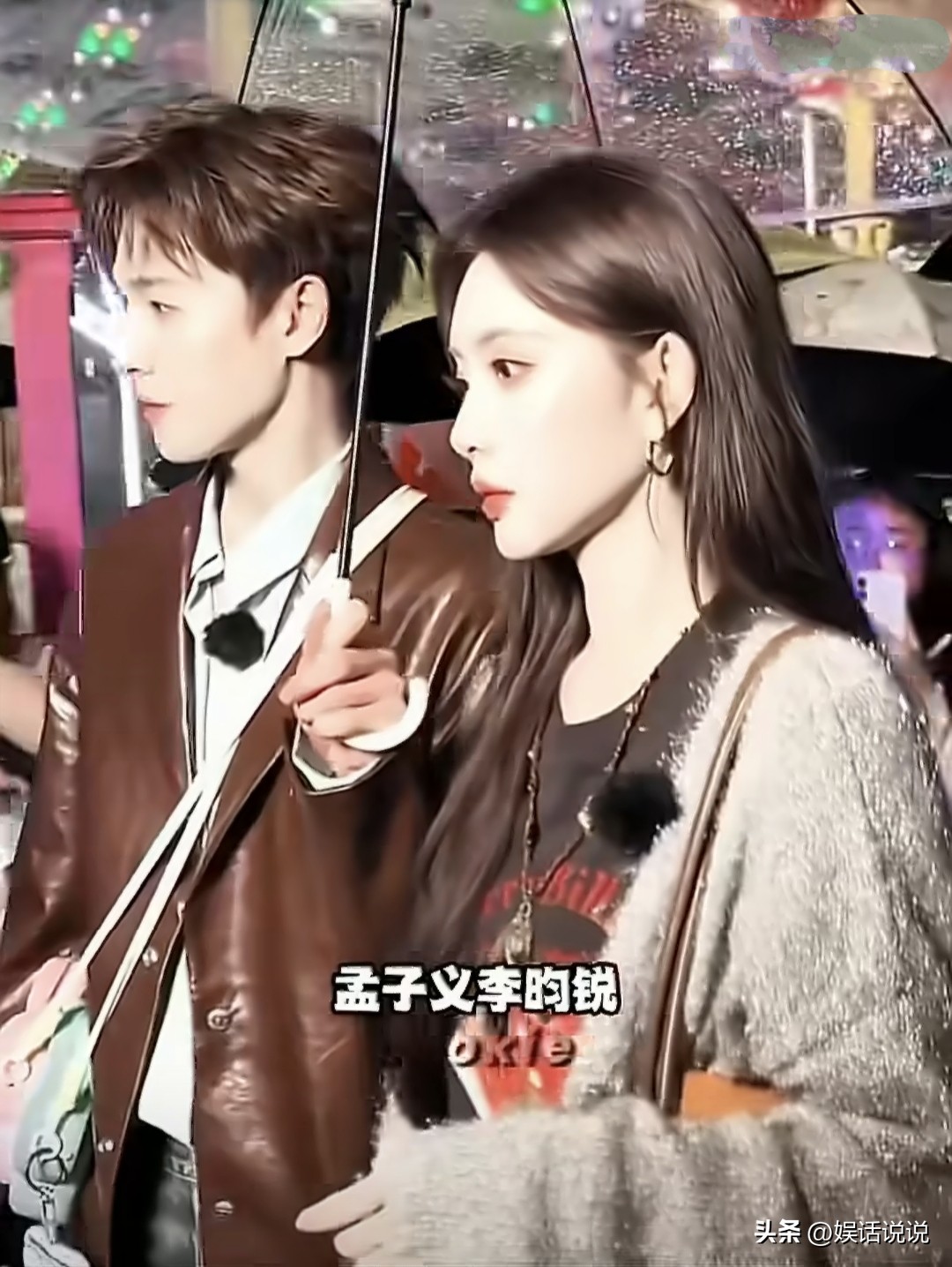 前脚“两个女生”避嫌，后脚空降接下班：李昀锐这波 《尚公主》剧宣，把唯粉惹毛了

内娱剧宣最会玩“仰卧起坐”的，这回轮到李昀锐。

几个月前上 《奔跑吧》，他和孟子义零对视、零交流，提对方都用“两个女生”带过，被粉圈奉为“避嫌教科书”。结果《尚公主》快开播，画风一夜反转：非录制日空降《你好星期六》，