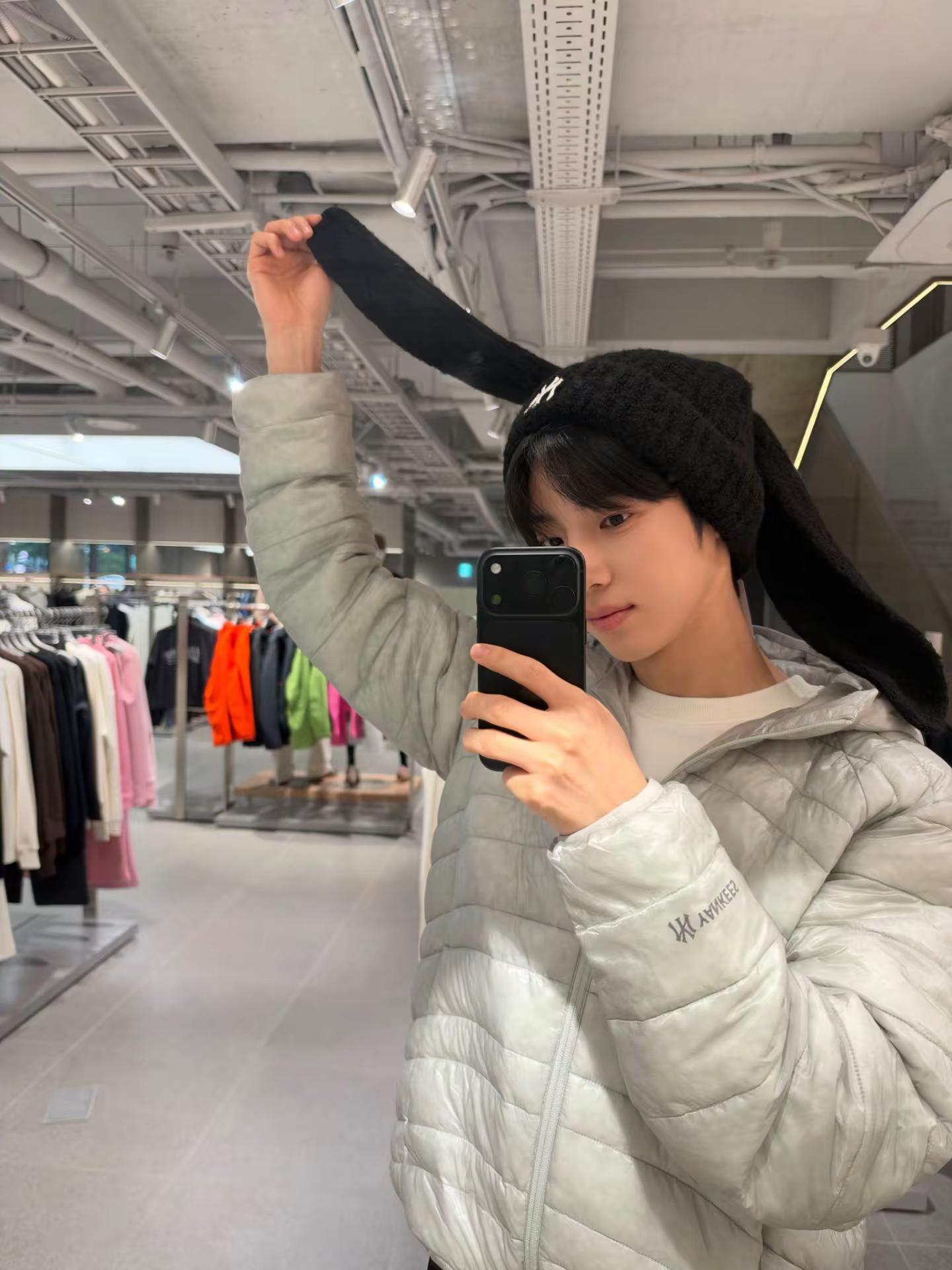 理解金允植。😽想成为金允植朴时宇金允植 18岁