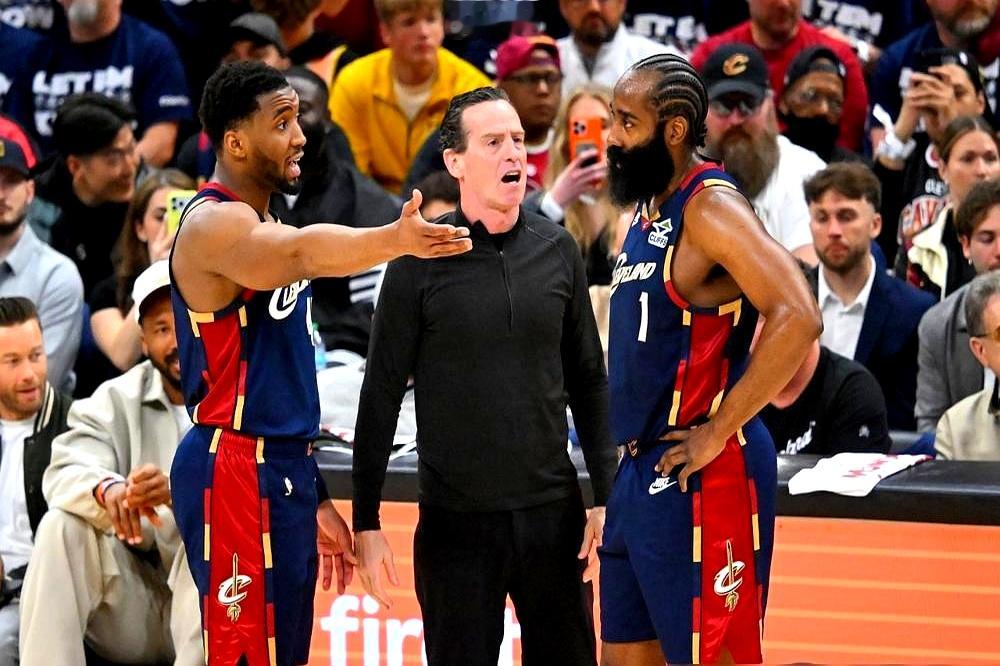 猛龙队季后赛0-2落后，怎么突然就活了？    回到多伦多主场，教练直...