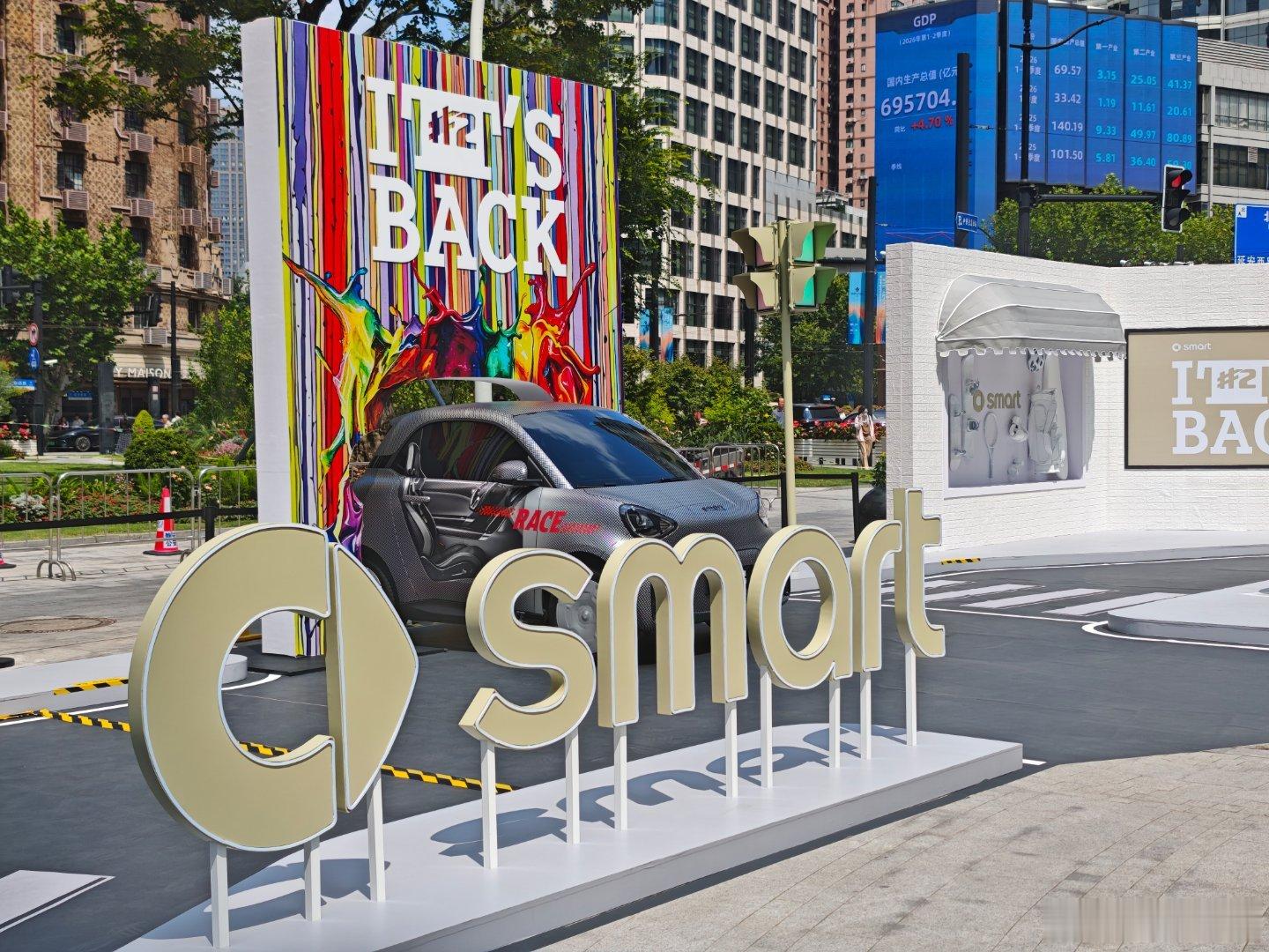 奔驰全新smart精灵2号，纯电车形式回归都市街头#smart精灵2号早鸟计划正式开启# ​