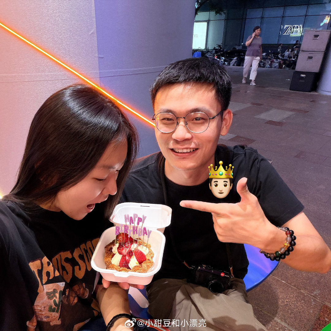 赶在开课前找小鹏充充电啦[给你小心心] ​