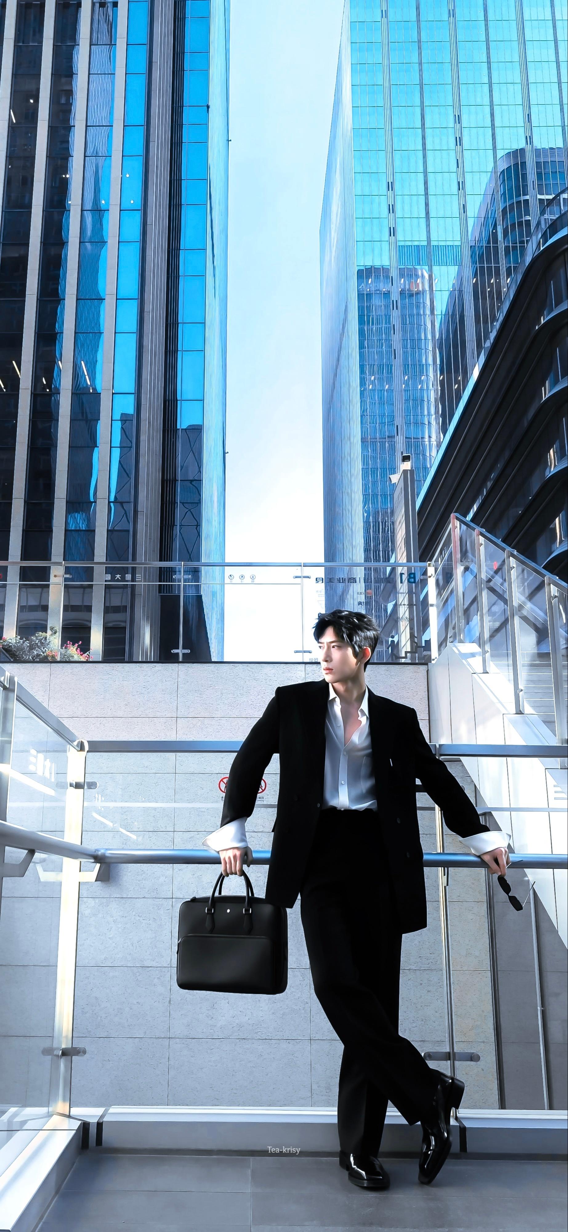 井柏然•Luke

更新壁纸～🏙️🖋️
#井柏然Luke国贸下班大片# ​