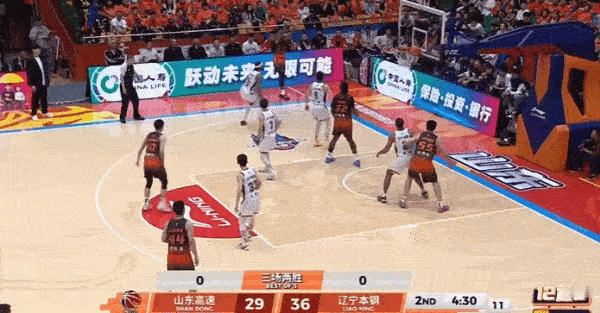 辽宁客场77:67力克山东，我发现三个不得不说的事实： 1、季后赛才发...