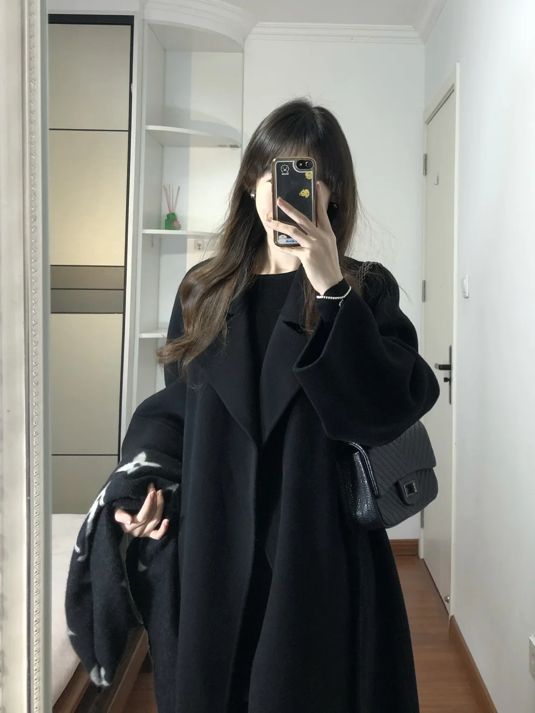 今年第一年黑色大衣