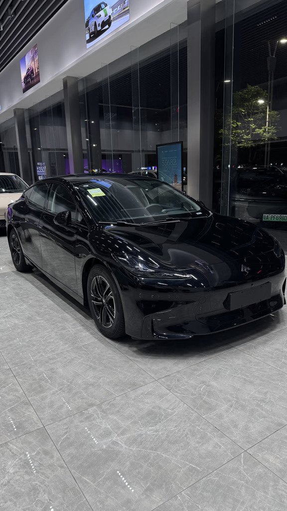 昊铂GT 530lite版特价出一台展车！！！！
广州提车 需要的私我聊！
#昊铂 #昊铂GT
