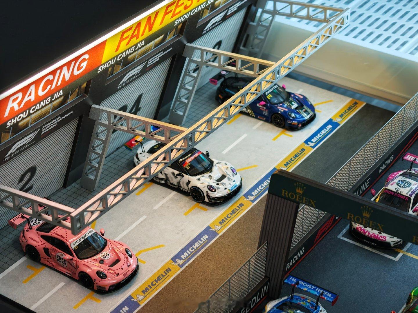 太帅了！保时捷911 GT3R本就属于赛道[手指比心] ​
