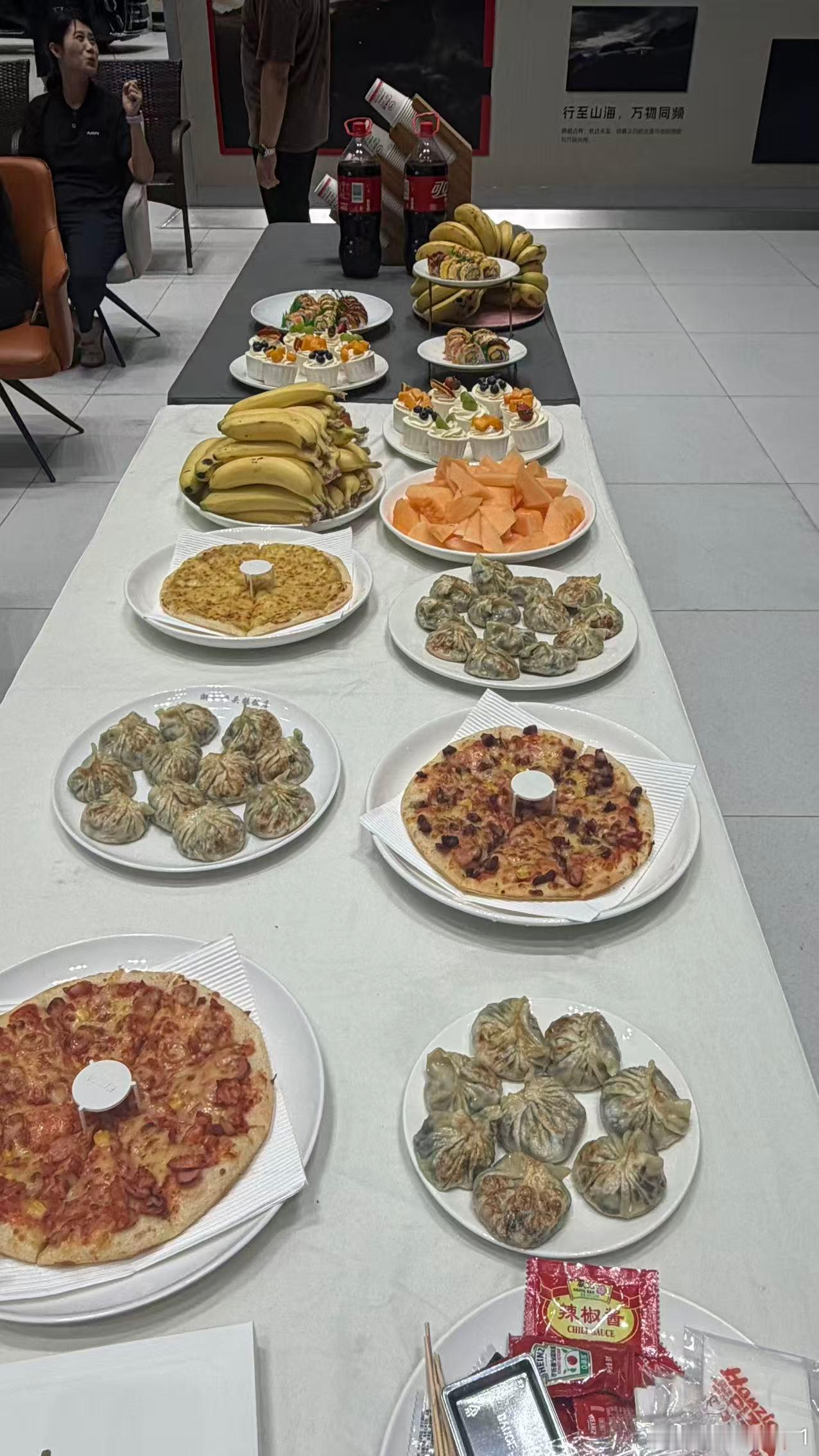 近日，广汽传祺首届用户大会暨MPV之夜圆满举行，MPV家族全系车型重磅亮相，尽显“中国MPV世家”硬核实力。从家用出行到商务接待，传祺MPV精准满足多元需求，成为众多家庭与企业的首选。

云浮直播品鉴分会场在广汽传祺云浮店同步举行，邀请客户与员工共同见证精彩时刻。

最令人印象深刻的，是传祺MPV ​