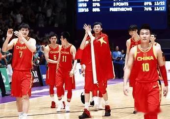 宋翔：中国男篮力争亚运夺冠，阵容恐有部分调  更多评分和资讯戳：网页链...