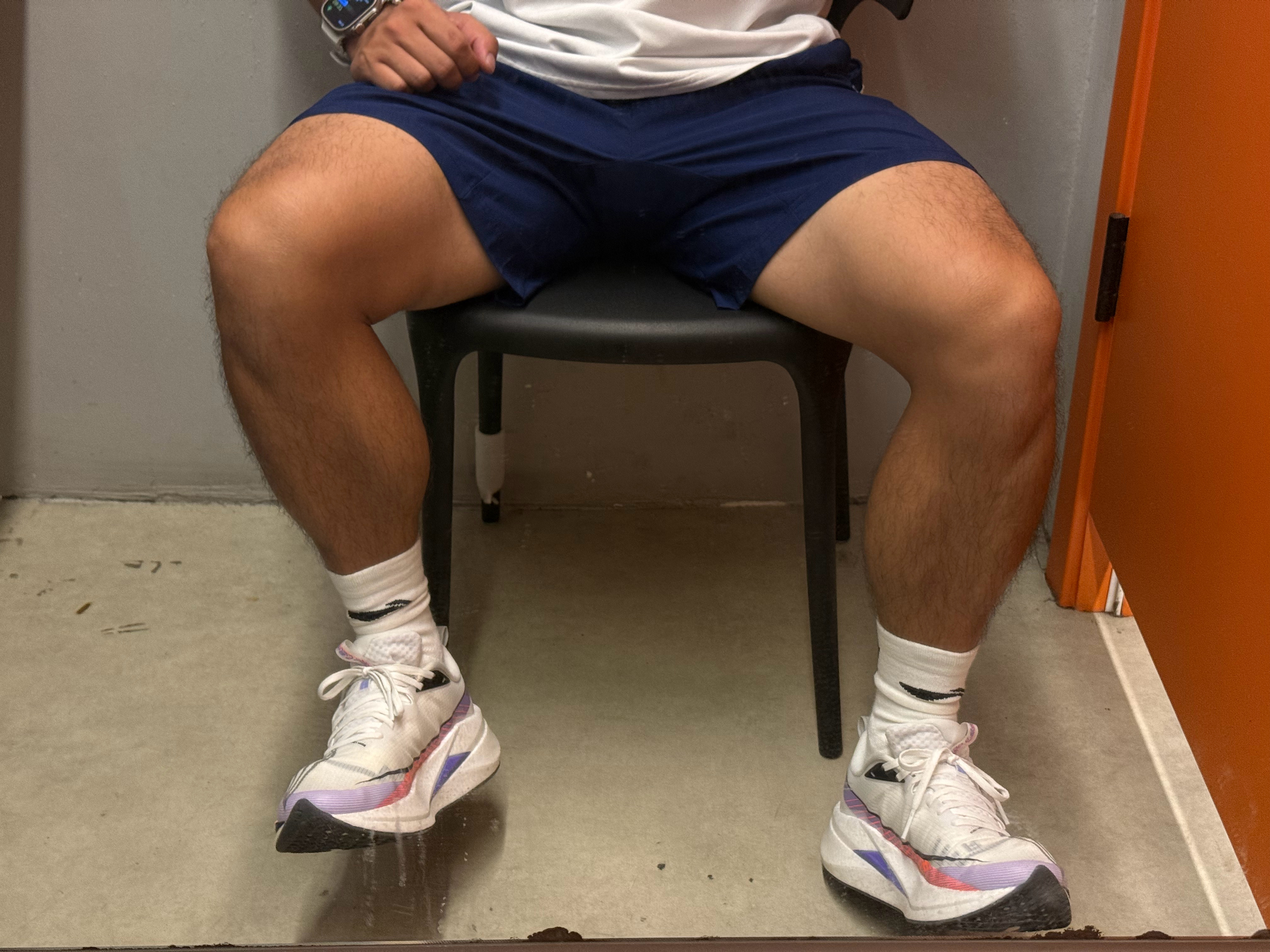 今日粗腿男孩上线[你好][你好] [超话]​​​