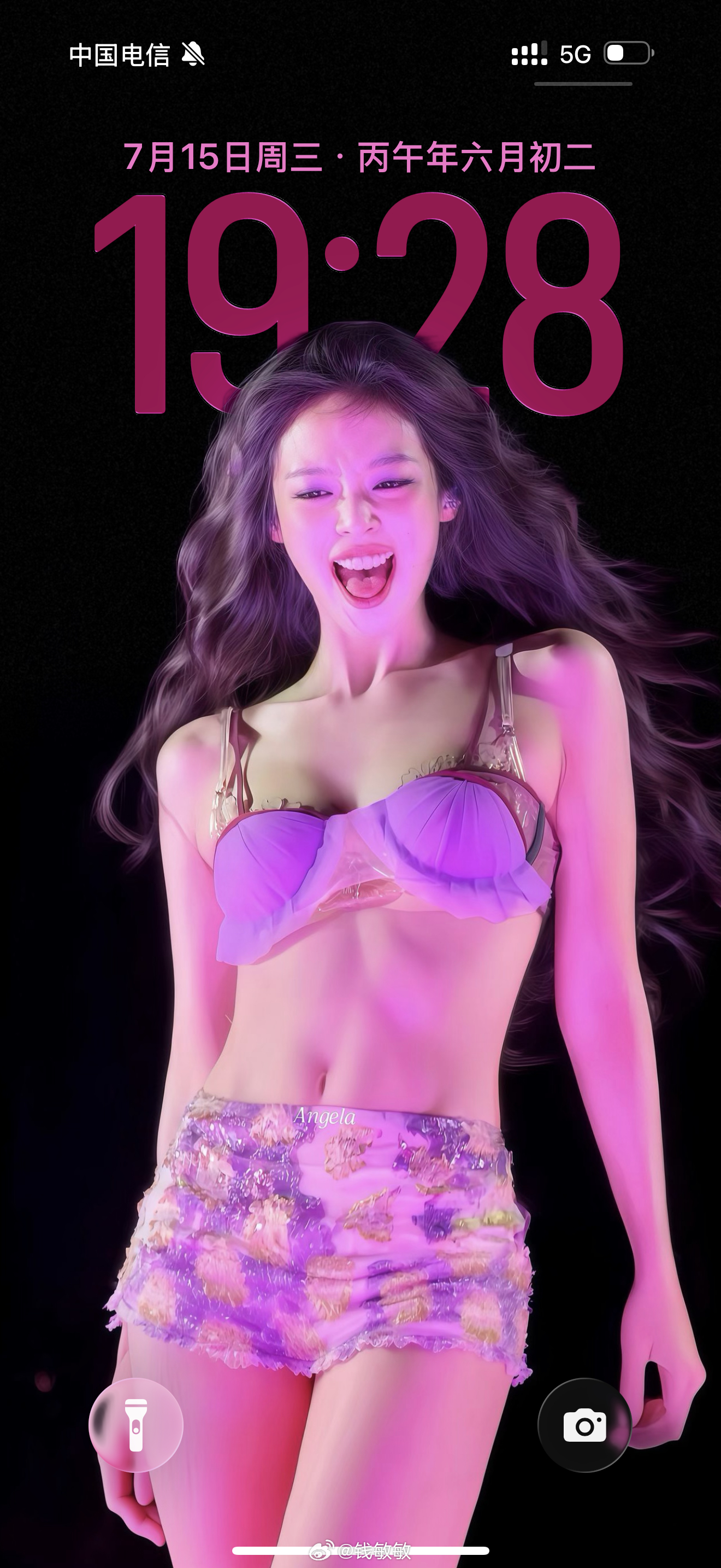 换了壁纸 ​​​