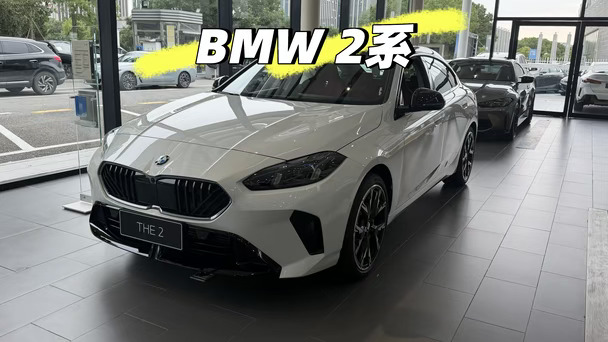 对比了好多配色，最后果断锁定雪山白素漆